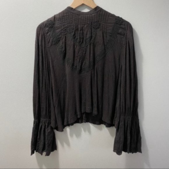Free People Black Anthracite Peasant Blouse Bell Sleeve Flowy Top Boho Grunge - Picture 2 of 11